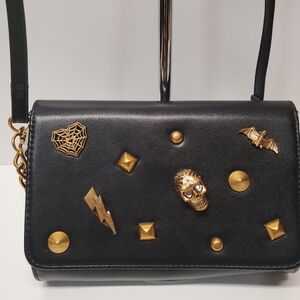 Betsey Johnson Women’s  Halloween Theme Studded Skull Crossbody Bag Black/Gold